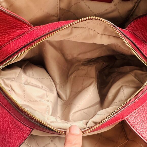 New without tag Michael Kors Fuschia Leather Gold Chain Purse Handbag - Picture 7 of 9